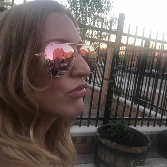 Meet your Posher, Meghan - Picture 8 of 8